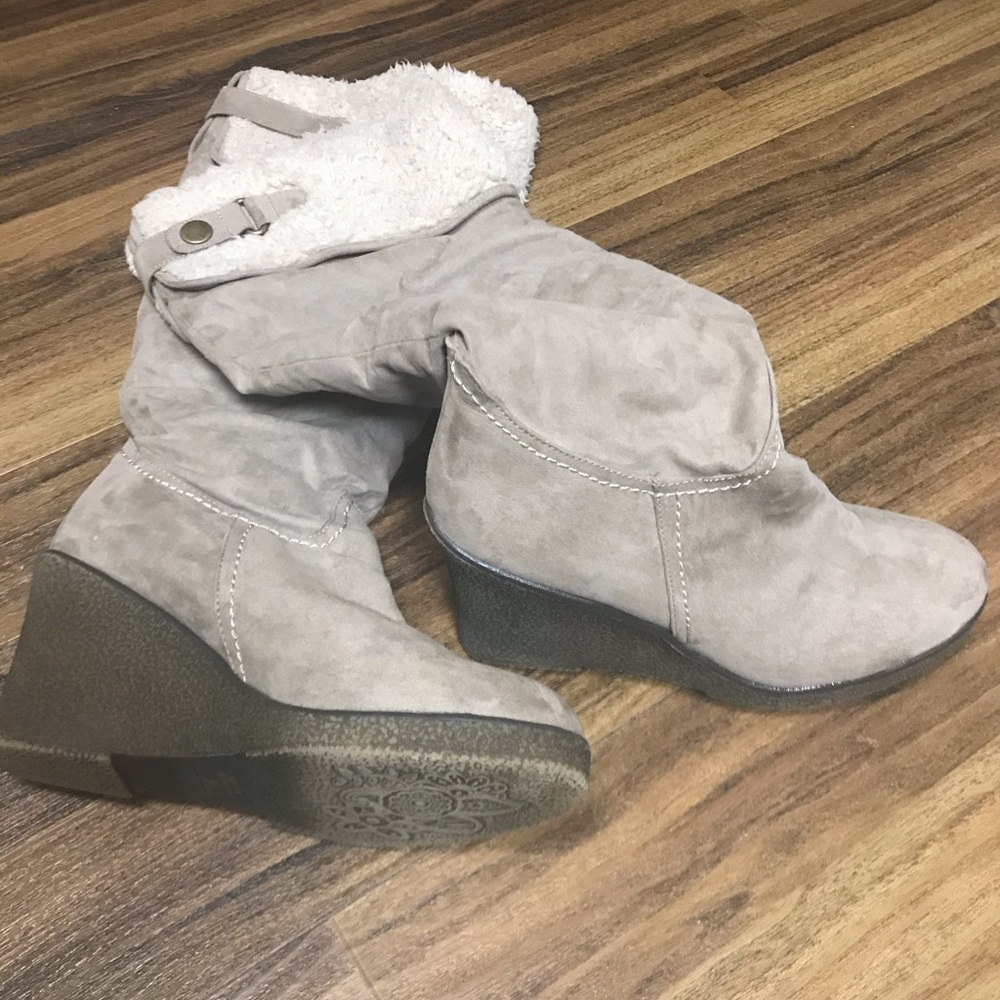 LeChateau pull on lined boot